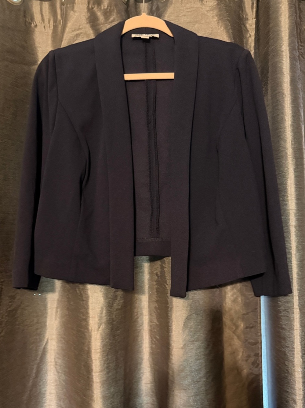 Shelby & Palmer Navy Open-Front Cropped Blazer